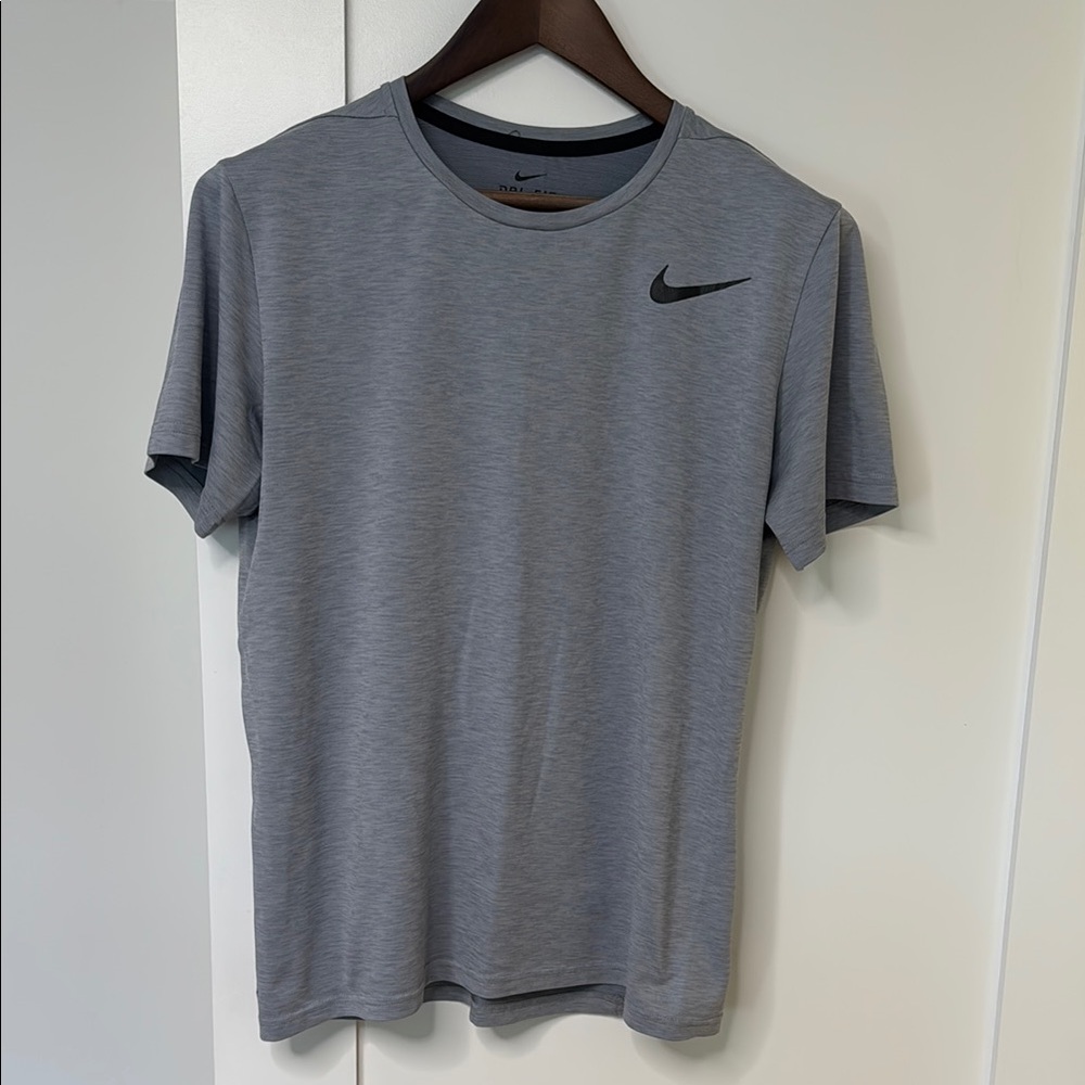 Nike Men's Gray Dri-Fit T-Shirt